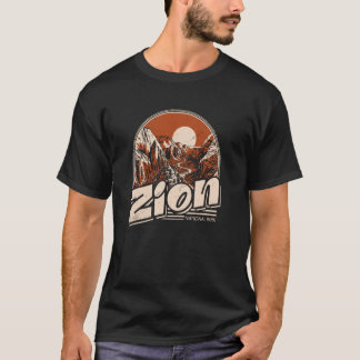 Zion National Park Retro Style Distressed T-Shirt