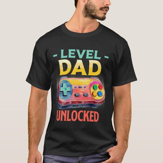 Zocker Papa DAD LEVEL UNLOCKED EST 2026 Soon-to-be T-Shirt (Front)