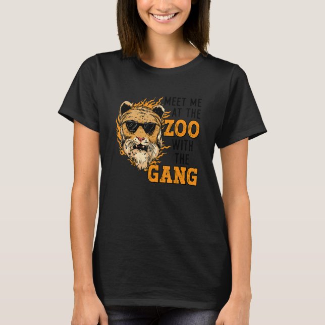Zoologist Zookeeping Wildlife Zoology Zoo Employee T-Shirt (Front)