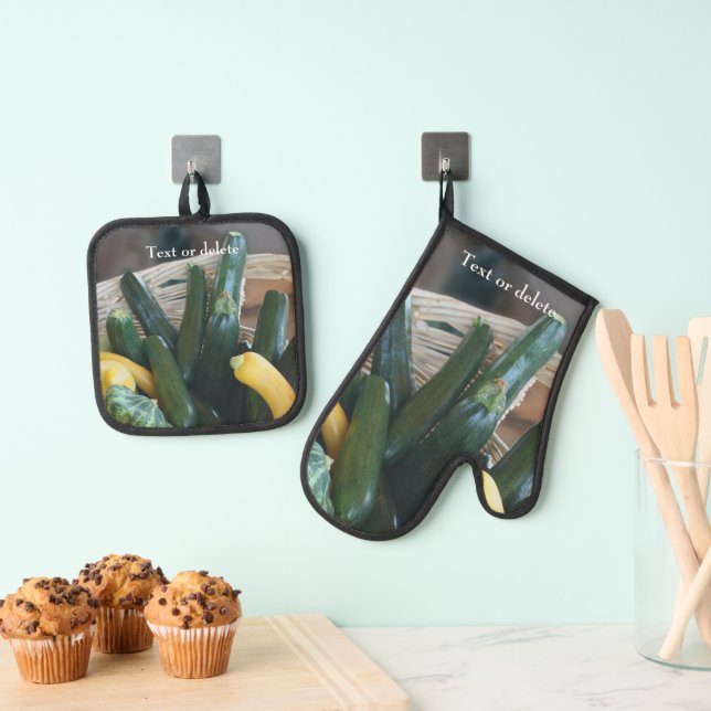 Zucchini And Squash Farm Personalized Oven Mitt & Pot Holder Set (Insitu(Hanging))