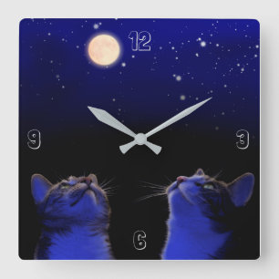 Zwei Katzen beobachten Mond und Sterne Square Wall Clock